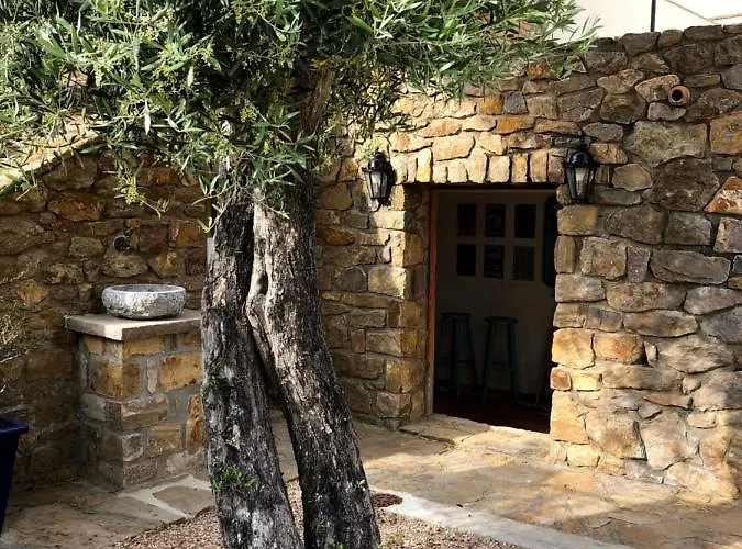 Anna Villa